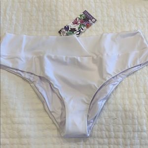 Hapari White Tummy Tuk Cheeky Bottoms size XL